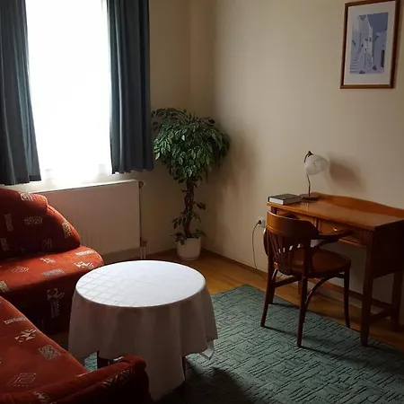 莱提蒂亚住宿加早餐旅馆 *